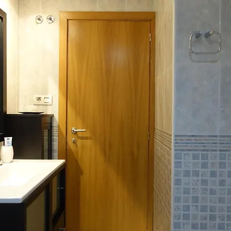 ☆the Peaceful Homestay☆ W/ Terrace⌘parking⌘bbq Quarto em Acomodações Particulares Valência